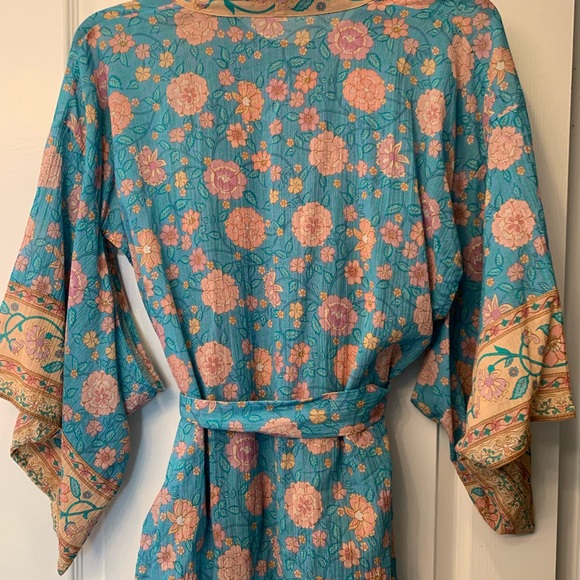 BNWT Spell Love Story Midi Robe S/M - Picture 5 of 17